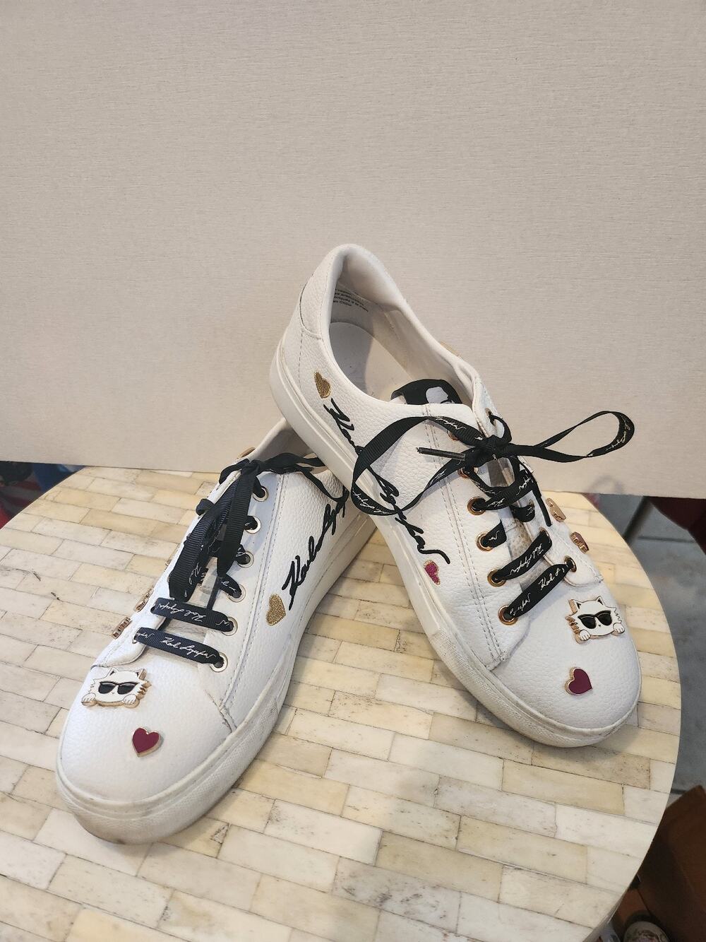 Karl Lagerfeld Paris Cate Pins Women's sneakers size 8.5